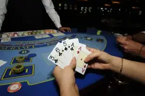 Tips for those who want to win at poker